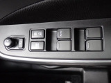 電動格納式ドアミラー・パワーウィンドウ装備しています。
