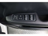 運転席ドアスイッチ回りの画像です。
