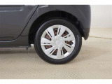 純正14インチスチールホイルでフルキャップです。タイヤサイズは155/65R14になります!