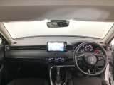 【前方視界】開放的な前方視界!運転がしやすく疲れにくいです♪窓が大きく、見通しがとっても良いおクルマですよ♪