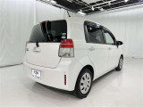 広々とした車内空間に優れた燃費性能。更にデザインも上質で人気のお車です!