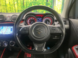 【純正革巻きステアリング】上質な革を使用することで、手にしっかり馴染みとても運転しやすいハンドルです♪
