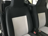 ファブリックで包み込んだベーシックなシートです。通気性が良くて蒸れにくい上に、保温性も高いので冬場でも冷えを感じにくいです♪