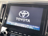 【純正ナビ】人気の純正ナビを装備しております。ナビの使いやすさはもちろん、オーディオ機能も充実!キャンプや旅行はもちろん、通勤や買い物など普段のドライブも楽しくなるはず♪