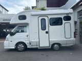 中古車といえど見た目はパリッと美しく!各種薬剤や研磨機器を使い分けてボディ細部までツヤツヤに仕上げます。ご購入時にはボディコーティング施工をセットでご注文がおすすめです♪