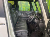 運転席シート廻りは使用感も少なく、良好な状態となっています。丁寧に使われていたことがよくわかりますね。