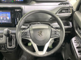 【ステアリングスイッチ】運転中、前方から目線をそらすことなく、オーディオ等の操作が可能な便利機能!安心&快適なドライブを演出してくれます♪