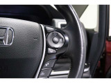 Hondaセンシングの機能のひとつ、アダプティブクルーズコントロール付!アクセルから足を離しても設定したスピードと前車との車間を保ち走行してくれます!車線維持もアシスト☆高速道路で疲労軽減ですね☆