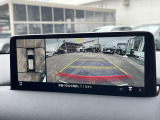 【360&deg;ビューモニター】専用のカメラにより、上から見下ろしたような視点で360度クルマの周囲を確認することができます☆死角部分も確認しやすく、狭い場所での切り返しや駐車もスムーズに行えます。