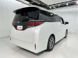 広々とした車内空間に優れた燃費性能。