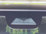 【ホンダセンシング】走行中に前方の車両等を認識し、衝突しそうな時は警報とブレーキで衝突回避と被害軽減をアシスト。より安全にドライブをお楽しみいただけます。