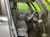 運転席シート廻りは使用感も少なく、良好な状態となっています。丁寧に使われていたことがよくわかりますね。
