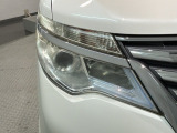 LEDヘッドライトは、点灯の瞬間から最大光量を発揮し、突然暗くなるトンネルなどでの安定感を高めます。