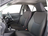 長時間の運転も疲れにくいフロントシート!体をしっかり支えてくれて運転がしやすい形状です!!