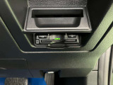 高速道路の料金所も、スムーズに通過できる、ETC車載器を装備しています。