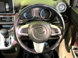 【純正革巻きステアリング】上質な革を使用することで、手にしっかり馴染みとても運転しやすいハンドルです♪