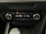 Wエアコン付きです!運転席・助手席それぞれ快適な車内でお過ごしいただけます。