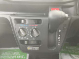 店内では季節で変わるダイハツオリジナルの美味しいスイーツとドリンクでおもてなしいたします。