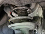 お車を安心してお乗りいただく為には、足回りの定期点検が欠かせません。サービスサポート(有償保証)では無料点検もご提供しており、安心のカーライフをお過ごしいただけるサポート体制が整っています。
