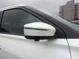 視認性の良いLEDドアミラーウィンカー  ドアミラ-ガラスにはリヤ熱線スイッチ連動のヒ-タ-が内蔵されてます
