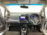 【前方視界】開放的な前方視界!運転がしやすく疲れにくいです♪窓が大きく、見通しがとっても良いおクルマですよ♪