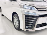 フォグランプ装着車です。暗い夜道の車両前方を明るく照らします