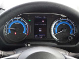 【メーターパネル】素早く車の情報が読み取れる、視認性に優れたシンプルなデザインのメーターパネルです。
