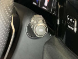 オートライト機能によりON/OFFはもちろん、ハイビーム/ロービームの切り替えもサポートします