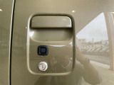 触れる機会が多いドアノブ周り。小キズの出やすい箇所だからこそ状態が分かると安心です。