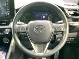 【純正革巻きステアリング】上質な革を使用することで、手にしっかり馴染みとても運転しやすいハンドルです♪