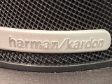 ●harman/kardonサウンドシステム:オーディオ専門メーカーが手掛けるプレミアムスピーカーを装備。多数のスピーカーから、音の粒立ちまで分かる高品質な音楽をお楽しみいただけます。
