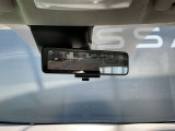 スマートルームミラーで後部座席に同乗者がいても後方視界がしっかりと確保できます☆