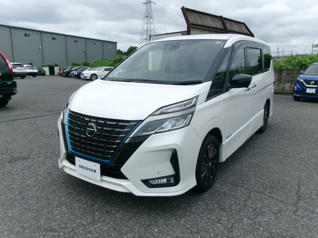 セレナ 1.2 e-POWER ハイウェイスターV アーバンクロム 