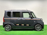 ドアは約90度に開くので荷物も積み込みやすく、乗り降りもしやすい♪ ロングドライブも快適に過ごせる工夫がいっぱいです♪♪