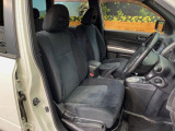 運転席シート廻りは使用感も少なく、良好な状態となっています。丁寧に使われていたことがよくわかりますね。