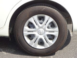 【タイヤ】【純正14インチホイール】《185/70R14》ホイールキャップ付き
