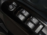 電動格納式ドアミラー・パワーウインドウを装備しています。
