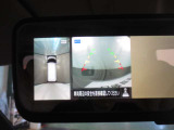 上から見下ろしているような映像で駐車をサポートするアラウンドビューモニターと、安心のバックモニター付き!駐車が苦手な方でも安心ですね♪