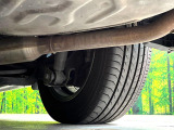 お車を安心してお乗りいただく為には、足回りの定期点検が欠かせません。サービスサポート(有償保証)では無料点検もご提供しており、安心のカーライフをお過ごしいただけるサポート体制が整っています。