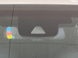 【トヨタセーフティセンス】走行中に前方の車両等を認識し、衝突しそうな時は警報とブレーキで衝突回避と被害軽減をアシスト。より安全にドライブをお楽しみいただけます。