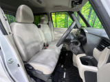 運転席シート廻りは使用感も少なく、良好な状態となっています。丁寧に使われていたことがよくわかりますね。