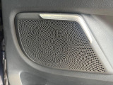 ●harman/kardonサウンドシステム:オーディオ専門メーカーが手掛けるプレミアムスピーカーを装備。多数のスピーカーから、音の粒立ちまで分かる高品質な音楽をお楽しみいただけます。