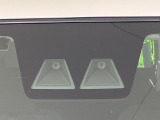 【スマートアシスト】走行中に前方の車両等を認識し、衝突しそうな時は警報とブレーキで衝突回避と被害軽減をアシスト。より安全にドライブをお楽しみいただけます。