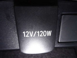 【アクセサリ-ソケット】12V/120W 市販のシガ-ライタ-ソケットプラグで携帯電話の充電などに便利です。