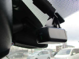 ☆ドラレコ☆いま、人気のカー用品といえば「ドライブレコーダー」です。愛車に取り付けることで映像と音声を記録してくれるドライブレコーダーは、事故の際に確かな証拠能力を発揮してくれます。