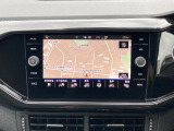スマートフォン用アプリ[Apple CarPlay][Android Auto]対応の純正ナビ Discover Pro を装備、ラジオのほか、USB、Bluetoothハンズフリー通話にも対応。
