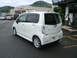 長崎自動車道【諫早IC】より車で約5分。国道34号線を大村方面へ、貝津町交差点を左折。マックスバリュー溝陸店の向いが当店です。