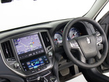 使いやすさや安全性を追求したステアリング周り!高級車ゆえにスイッチ類が多いのも特徴ですね!考え尽くされた配置ですぐに使いこなす事が出来ますのでご安心下さい!是非、体感してみて下さい!!