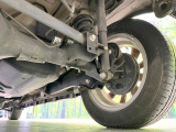 お車を安心してお乗りいただく為には、足回りの定期点検が欠かせません。サービスサポート(有償保証)では無料点検もご提供しており、安心のカーライフをお過ごしいただけるサポート体制が整っています。