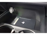 ワイヤレス充電搭載!対応した機器を置くだけで充電することが可能です!